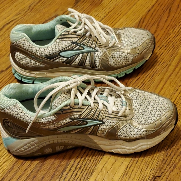 brooks ariel womens running shoes